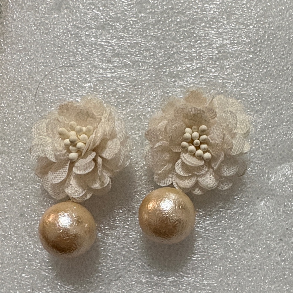 Elegant Cream Floral Earrings